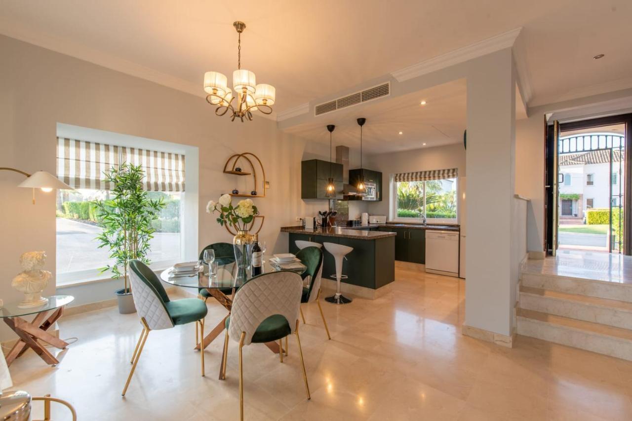 Arcos Gardens - The Townhouse - Luxury Accommodation Arcos de la Frontera Ngoại thất bức ảnh